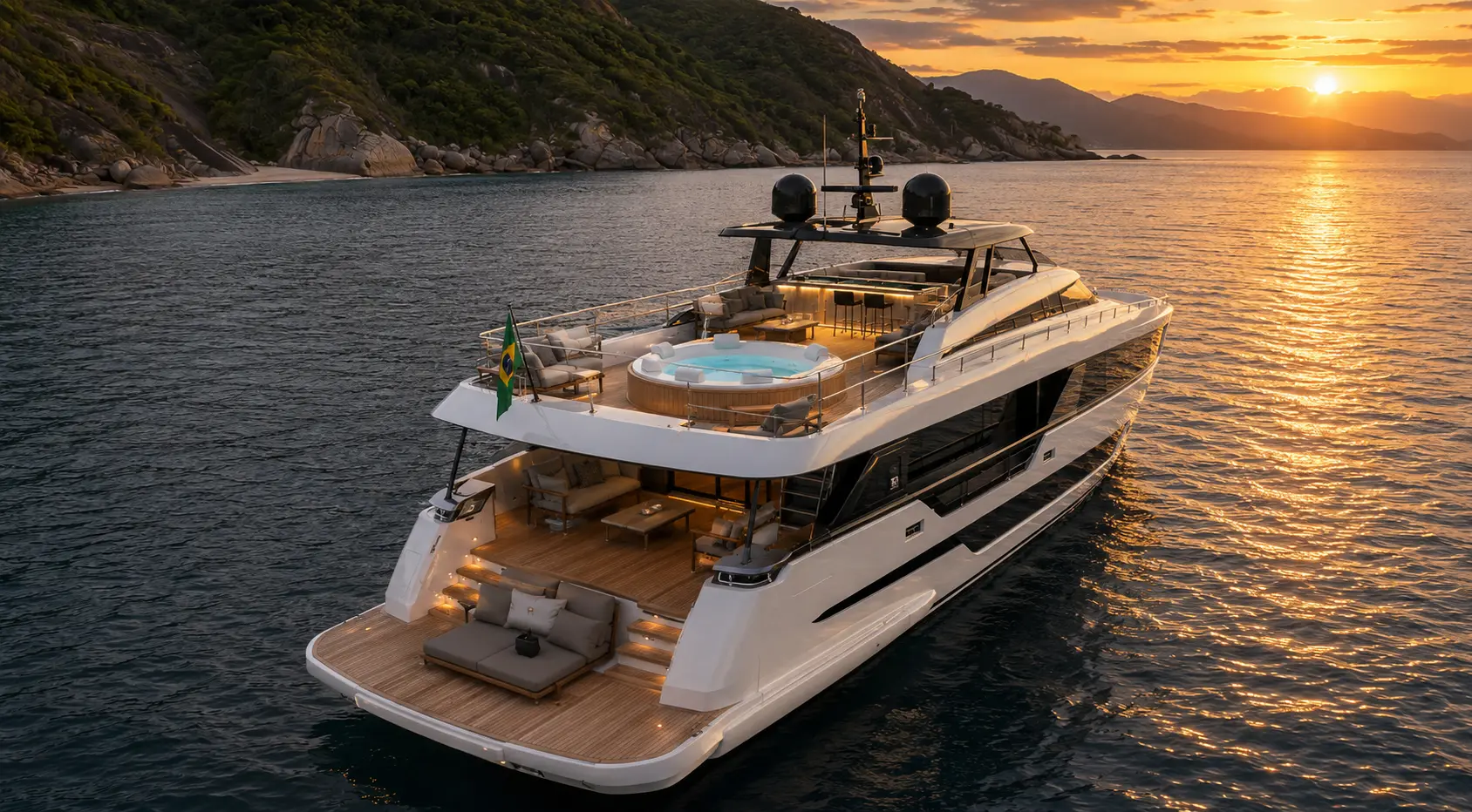 Iate branco fundeado ao pôr do sol, com spa circular sobre o flybridge
